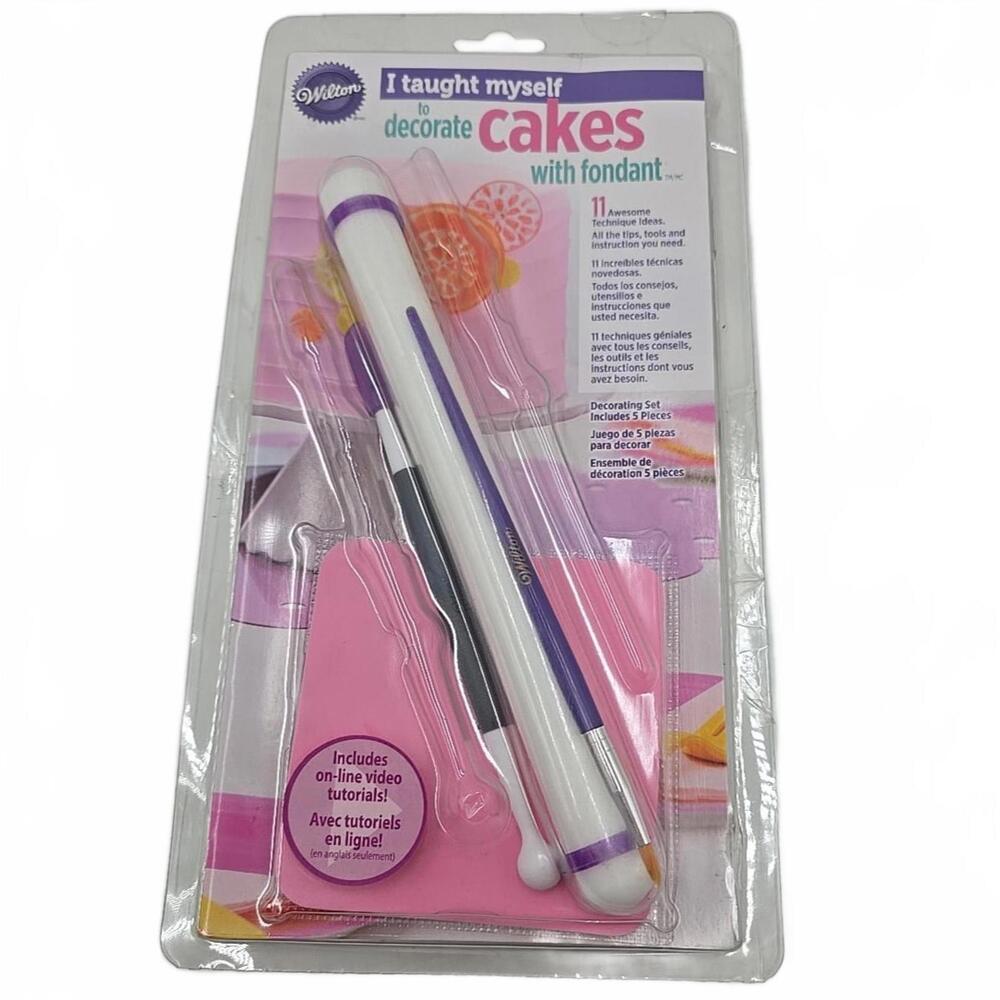 Wilton I Taught‎ Myself to Decorate Cakes with Fondant Decorating 5 Piece Set